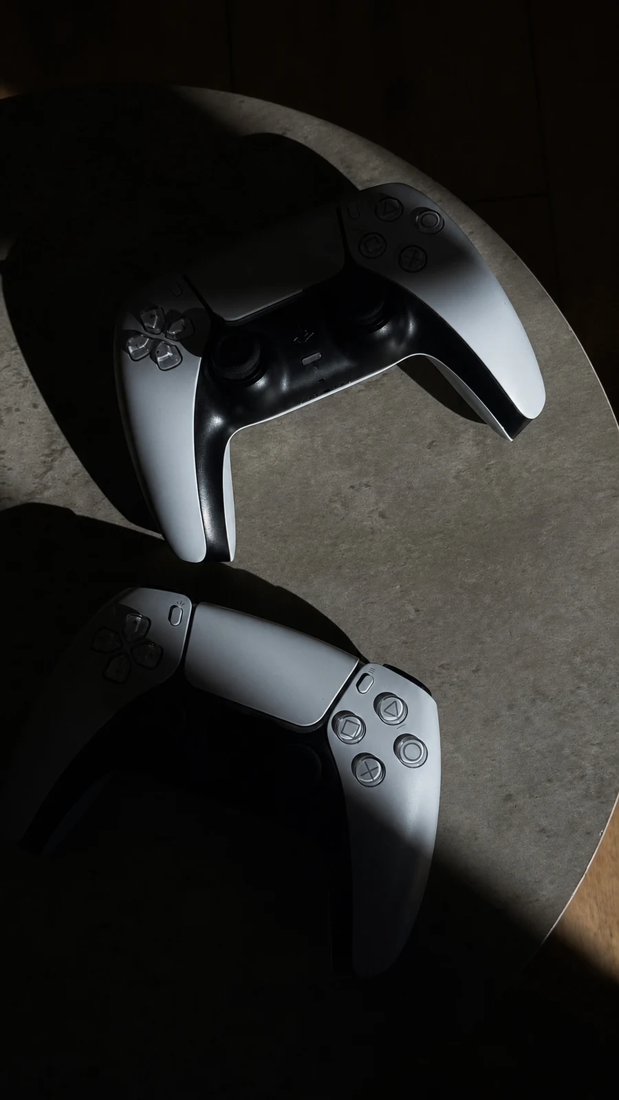 PS5 dla gości — wnętrze barbershopu Fade House w Łodzi